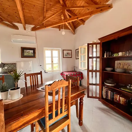 Garys Old Σπίτι διακοπών Καμάρια