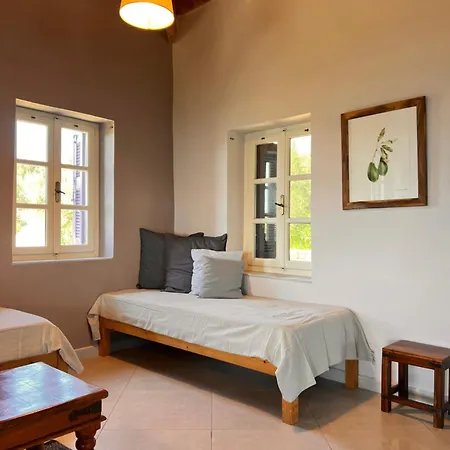 Garys Old Feriehus Kamária