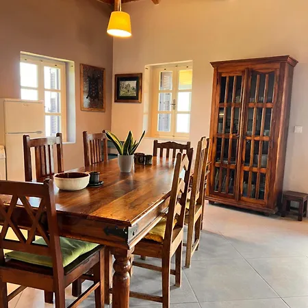 Feriehus Garys Old Kamária